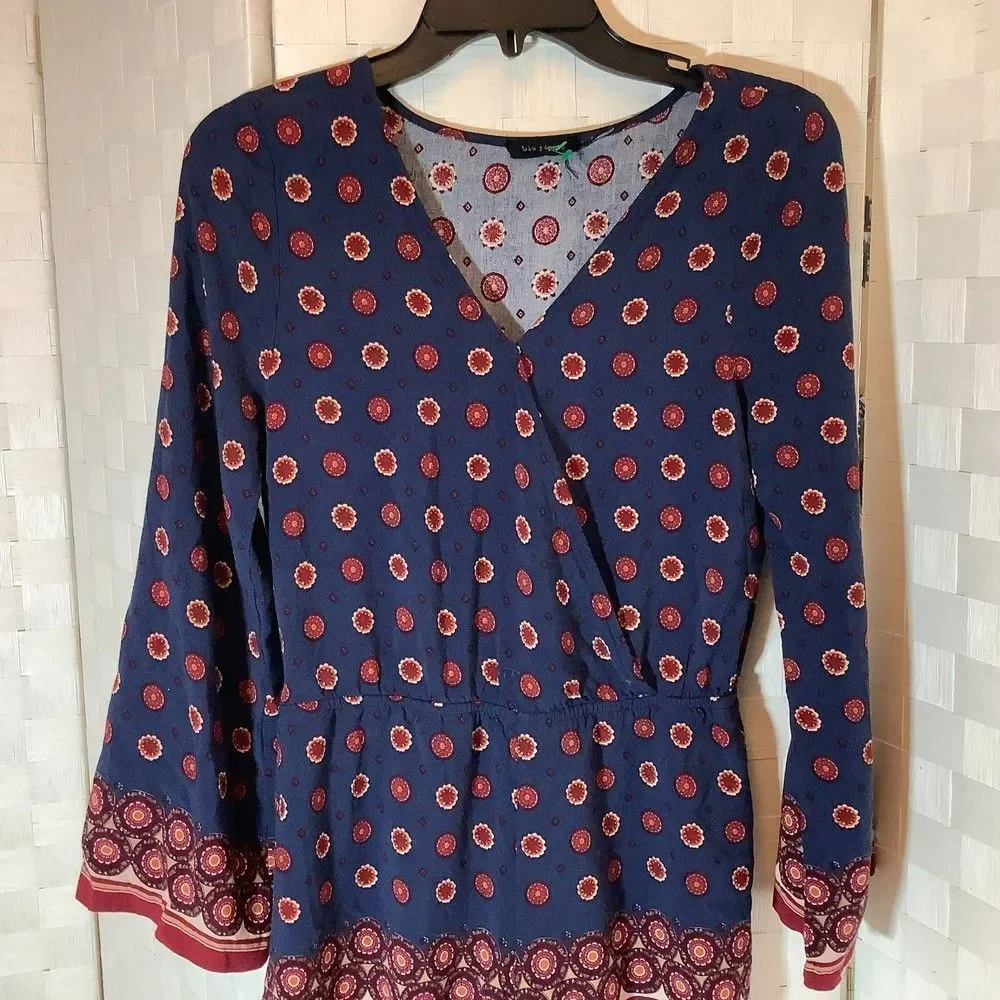 blu pepper navy print romper size large